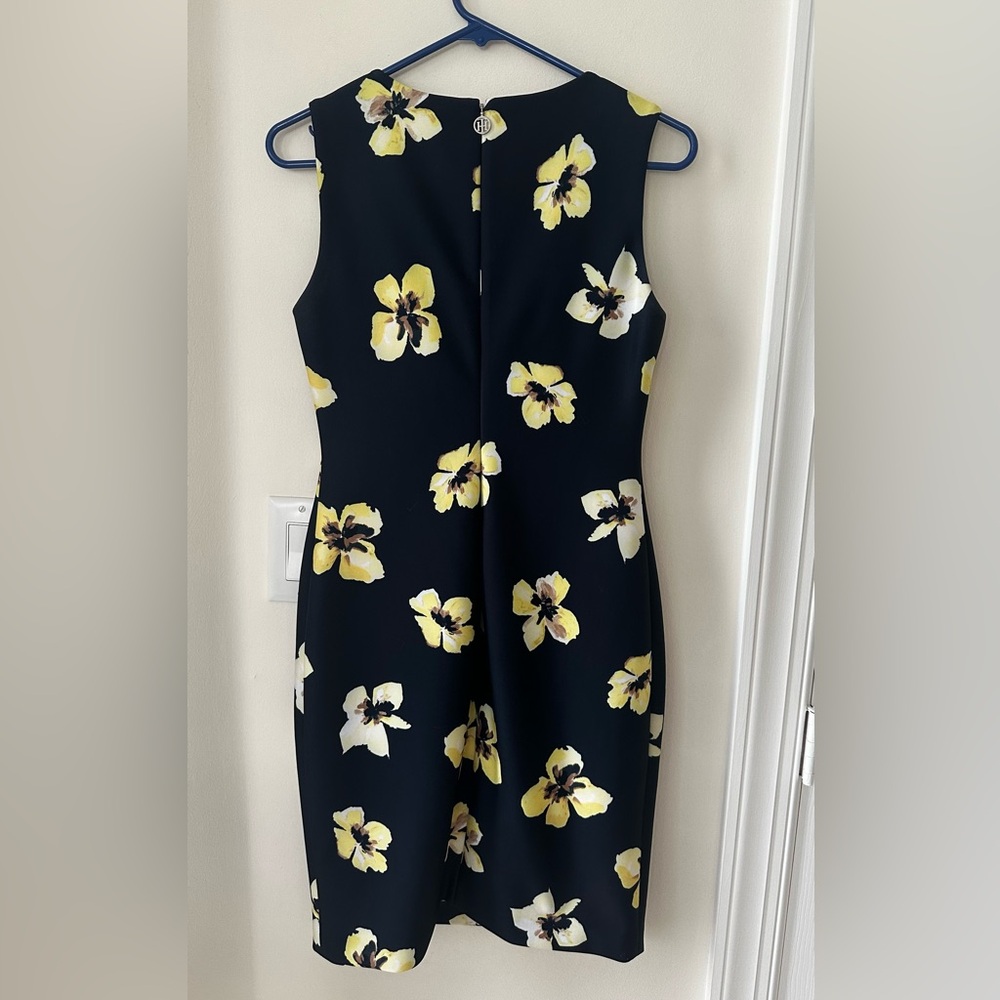 Tommy Hilfiger Navy Floral Sleeveless Scoop Neck Stretch Shift Dress Sz 4 EUC - Picture 7 of 17